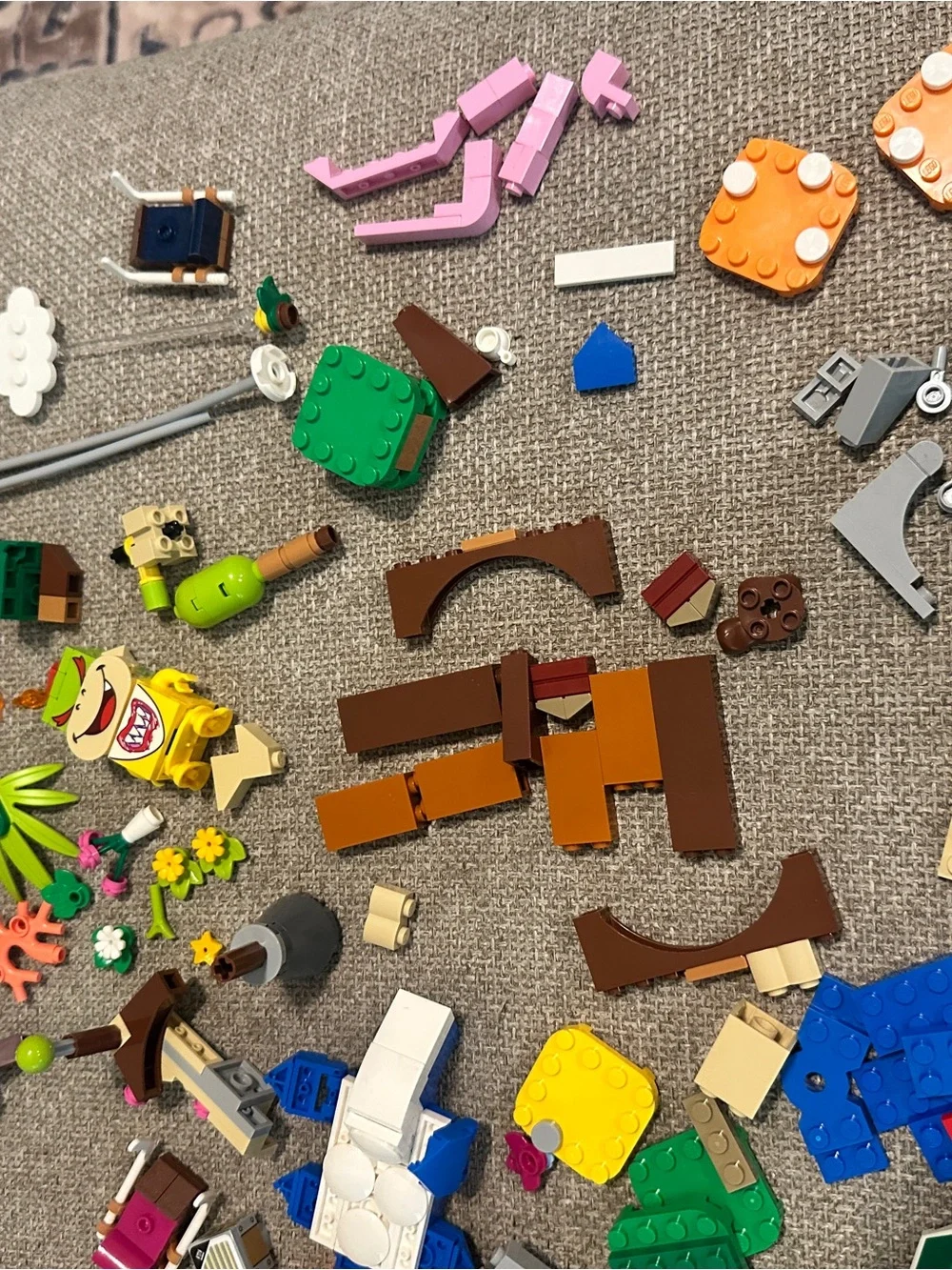 LEGO Super Mario Bulk Lot Bowser Jr Nabbit Reznor Pink Yoshi Builder Toad Mixed